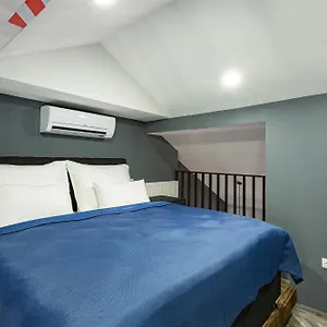 https://residence-iron-cube.marianskelaznehotels.net