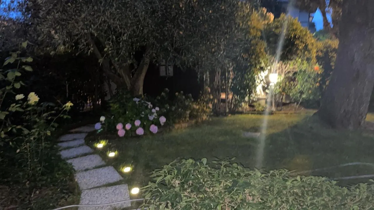 B&B Happy Days Breakfast Σιρμιόνε 0*,  Ιταλία